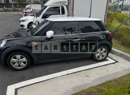 Photo 2 of 11: 2015 MINI Cooper D — Korean insurance auction