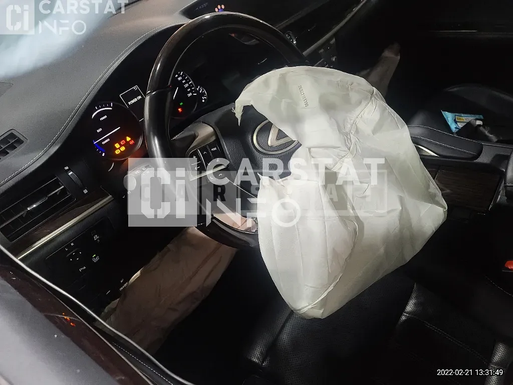 Photo 2 of 13: 2018 Lexus ES300h, VIN JTHBW1GG0J2176700 — Korean insurance auction