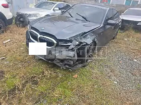Photo 2 of 17: 2022 BMW 320d — Korean insurance auction
