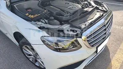Photo 1 of 28: 2019 Mercedes-Benz E300, VIN WDDZF4JB4KA637876 — Korean insurance auction
