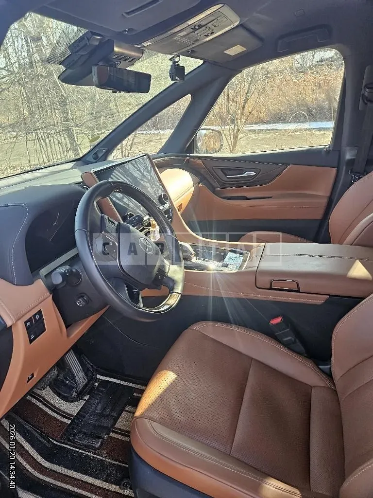 Photo 2 of 32: 2024 Toyota Alphard Hybrid — Korean insurance auction