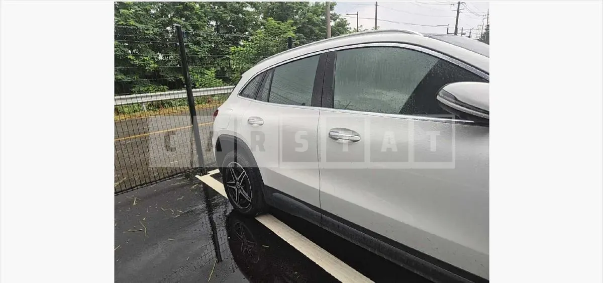 Photo 2 of 39: 2023 Mercedes-Benz EQA250 — Korean insurance auction