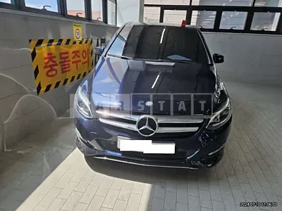 Photo 1 of 26: 2018 Mercedes-Benz B200 d — Korean insurance auction
