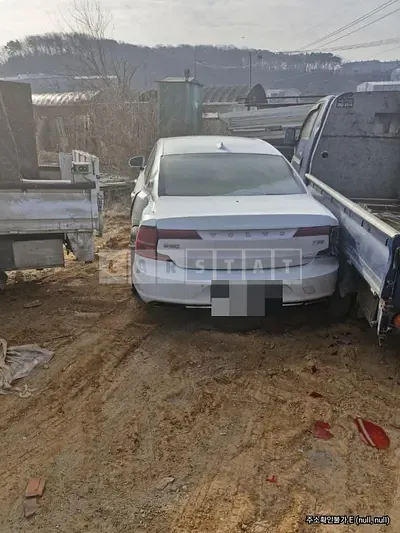 Photo 1 of 17: 2020 Volvo S90T5, VIN LVYPS102DLP082443 — Korean insurance auction