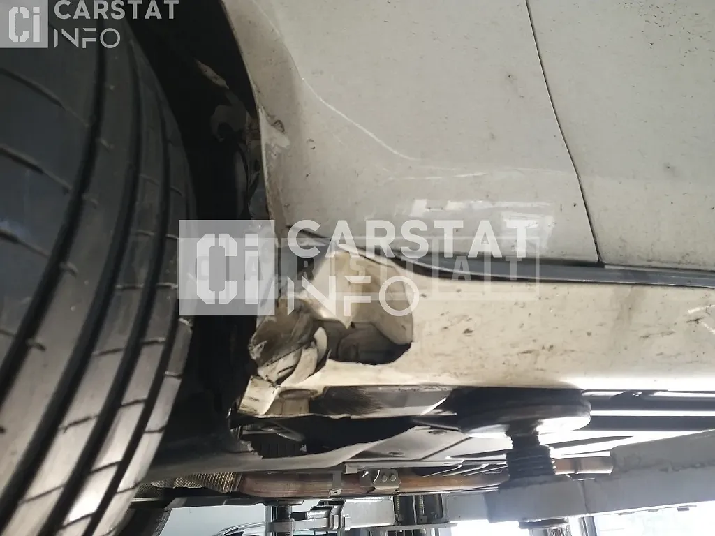 Photo 2 of 32: 2021 Mercedes-Benz E250, VIN W1KZF4FB6MA959155 — Korean insurance auction