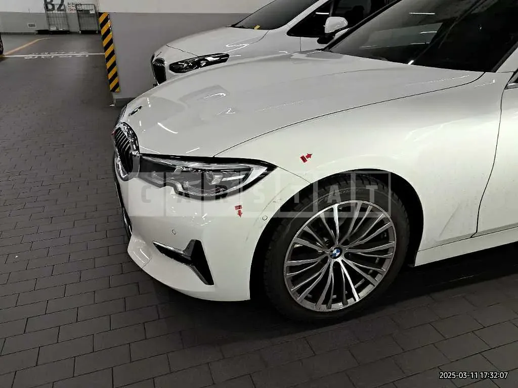 Photo 2 of 2: 2021 BMW (parts) 320d Bumper Cover — Korean insurance auction