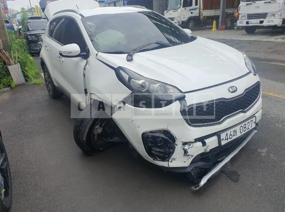Photo 2 of 17: 2016 Kia Sportage — Korean insurance auction
