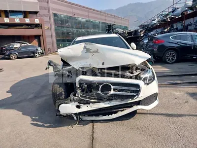 Photo 1 of 3: 2022 Mercedes-Benz E Class, VIN WDDZF4CBXJA353941 — Korean insurance auction