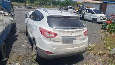 Photo 1 of 5: 2014 Hyundai Tucson ix — Korean insurance auction