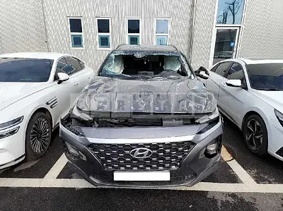 Photo 1 of 19: 2020 Hyundai Santa Fe, VIN KMHS381BDLU264845 — Korean insurance auction
