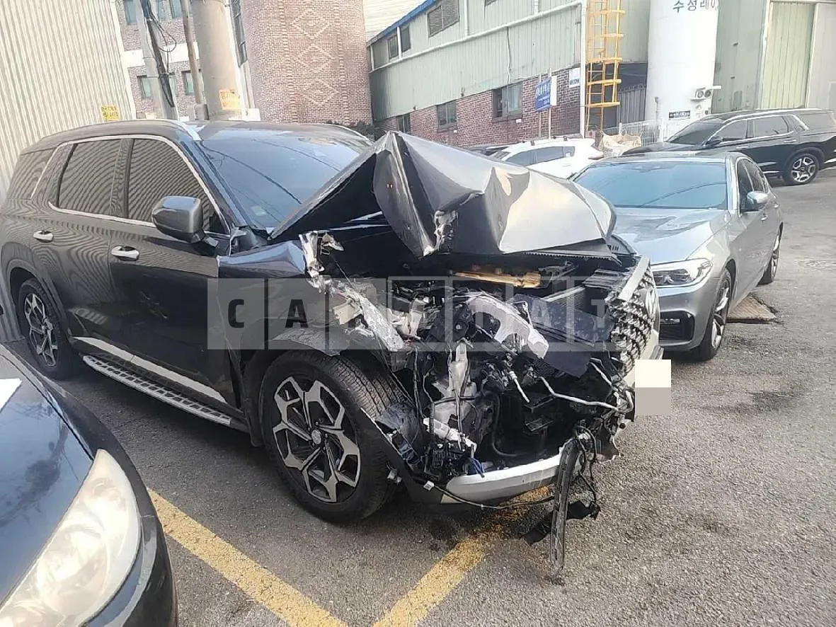 Photo 2 of 7: 2021 Hyundai Palisade — Korean insurance auction