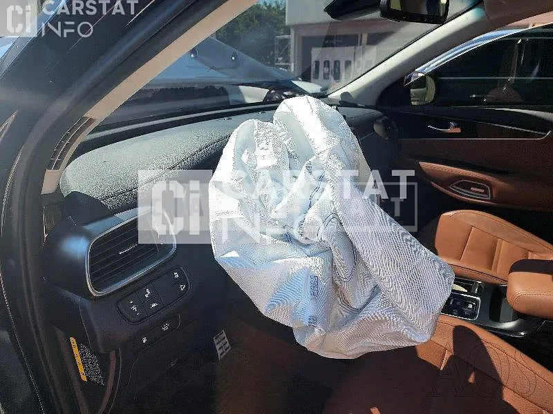 Photo 2 of 9: 2018 Kia Sorento — Korean insurance auction