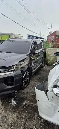 Photo 2 of 21: 2019 Hyundai Santa Fe — Korean insurance auction