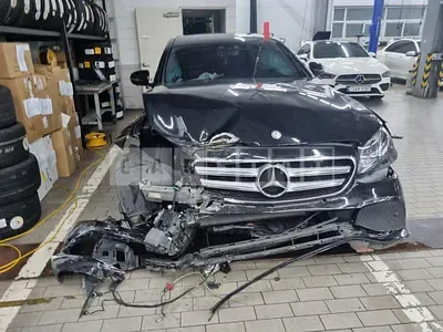 Photo 1 of 15: 2017 Mercedes-Benz E 300, VIN WDDZF4JB2HA171678 — Korean insurance auction