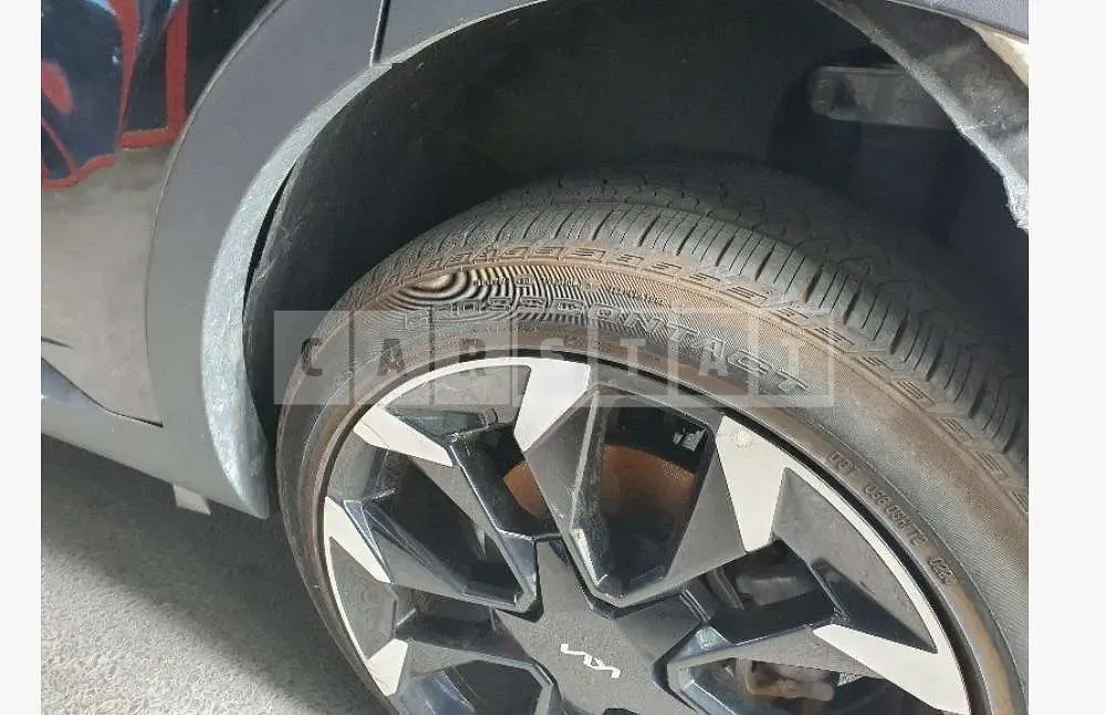 Photo 2 of 3: 2024 Kia (parts) Sorento Wheels — Korean insurance auction