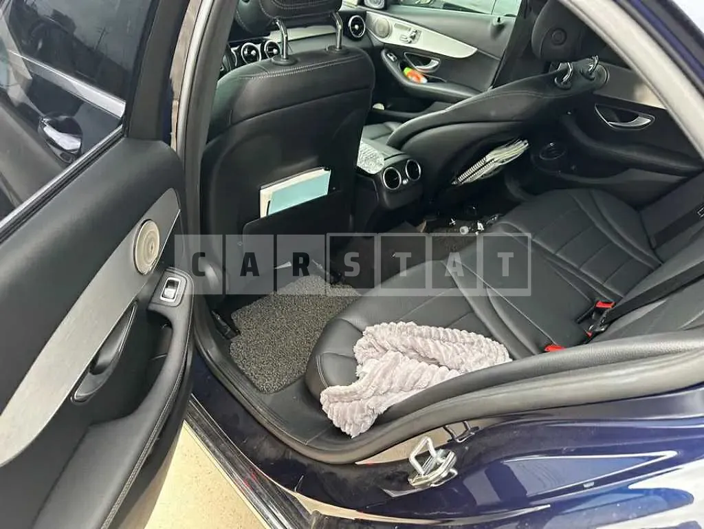 Photo 2 of 22: 2017 Mercedes-Benz C220d 4Matic — Korean insurance auction