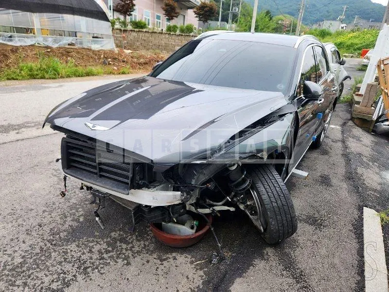 Photo 2 of 48: 2021 Genesis GV70 2.5T, VIN KMTMA81BBMU009104 — Korean insurance auction