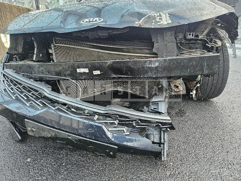 Photo 2 of 48: 2021 Kia K5, VIN KNAG341ABMA099559 — Korean insurance auction