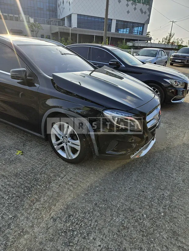 Photo 2 of 7: 2016 Mercedes-Benz GLA200 d — Korean insurance auction