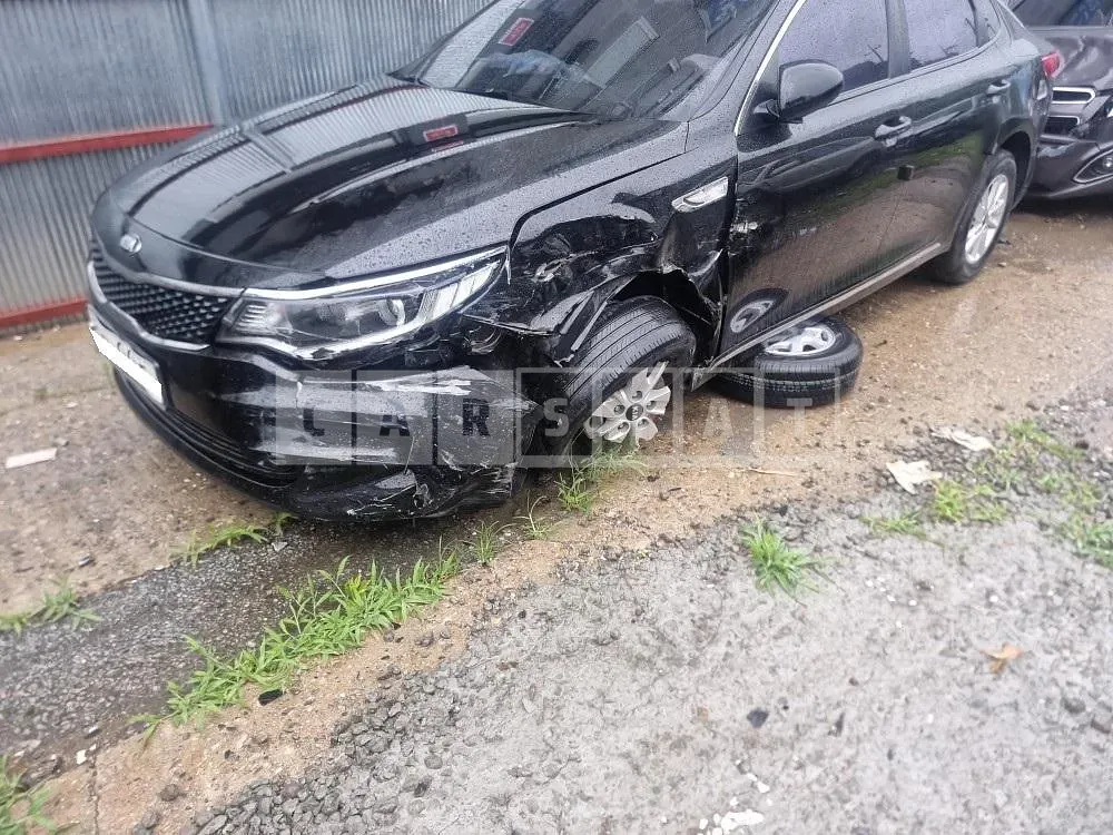 Photo 2 of 16: 2016 Kia K5, VIN KNAGT411BGA073157 — Korean insurance auction