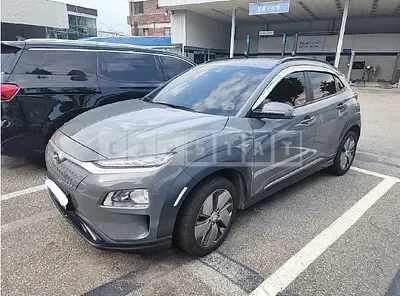 Photo 1 of 28: 2019 Hyundai Kona Electric, VIN KMHK281GFKU015649 — Korean insurance auction