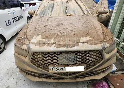 Photo 1 of 13: 2019 Genesis G90, VIN KMHG141DBKU062223 — Korean insurance auction