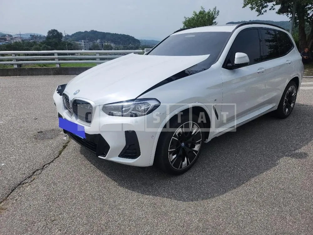 Photo 2 of 7: 2022 BMW iX3 M Sport, VIN WBY41DU03PS626168 — Korean insurance auction