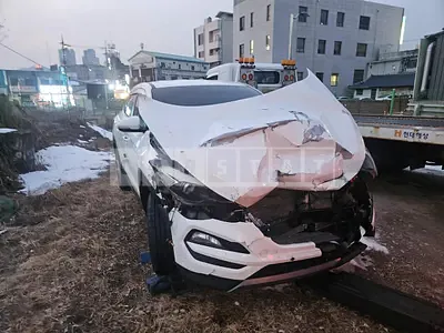 Photo 1 of 15: 2015 Hyundai Tucson, VIN KMHJ281ABGU119504 — Korean insurance auction