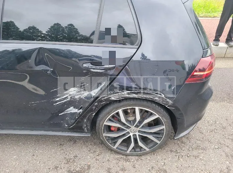 Photo 2 of 6: 2016 Volkswagen Golf GTI — Korean insurance auction