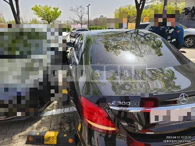 Photo 1 of 6: 2019 Mercedes-Benz E300 4Matic, VIN WDDZF4KB9KA612700 — Korean insurance auction