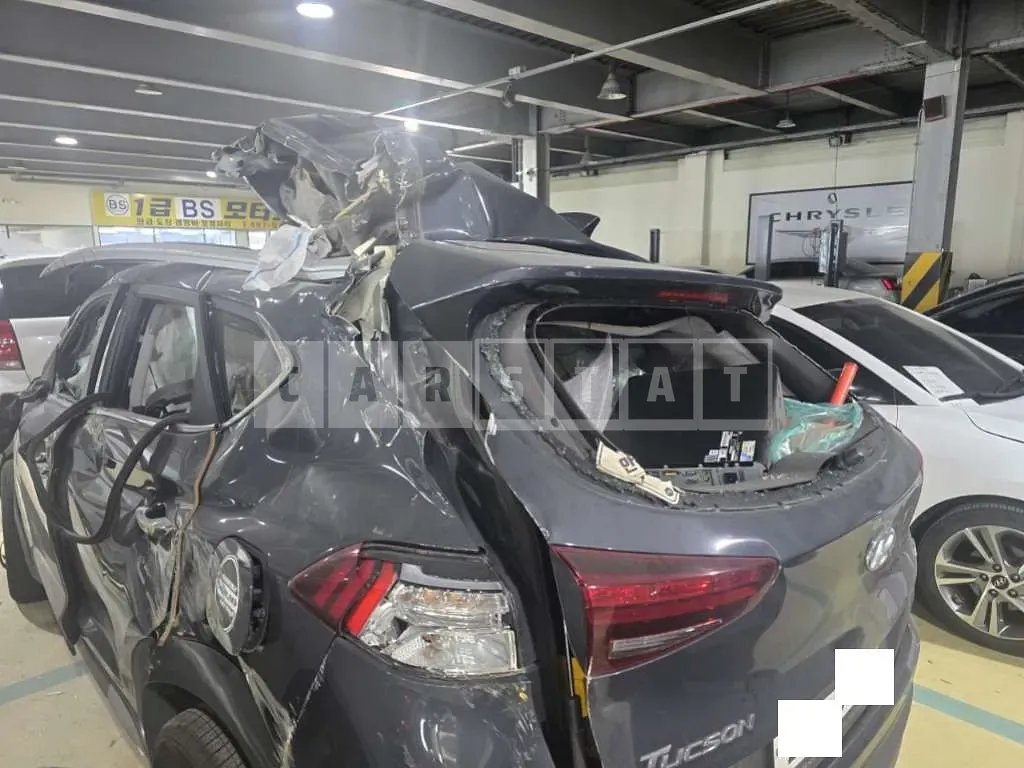 Photo 2 of 5: 2019 Hyundai Tucson — Korean insurance auction
