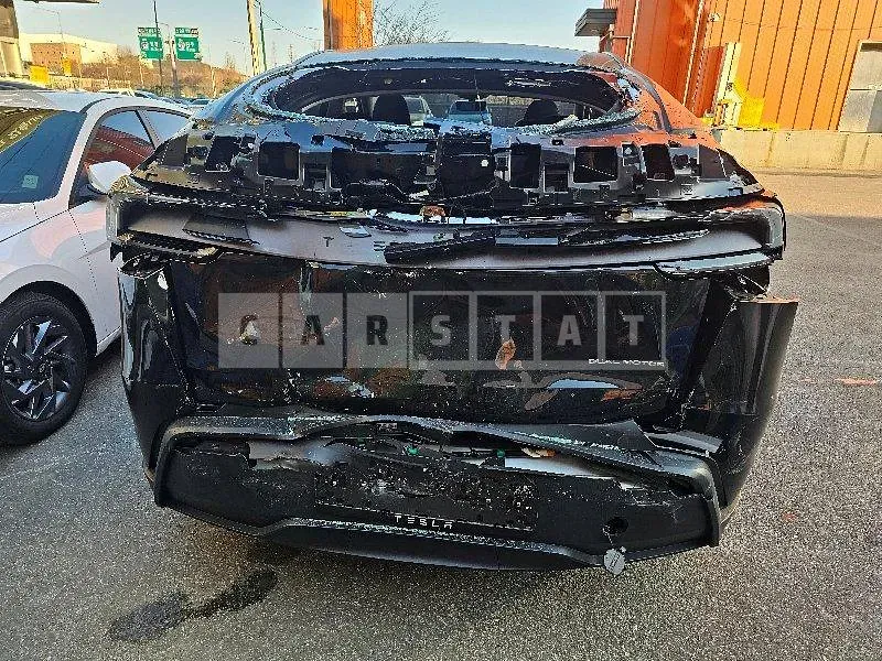 Photo 2 of 16: 2025 Tesla Model Y Long Range — Korean insurance auction