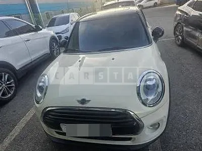 Photo 1 of 16: 2016 MINI Cooper D Five-Door — Korean insurance auction