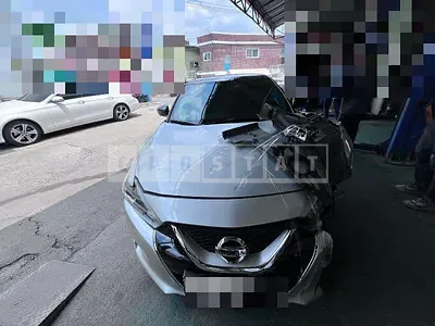 Photo 1 of 35: 2017 Nissan Maxima — Korean insurance auction