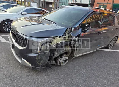 Photo 1 of 10: 2026 Kia Carnival — Korean insurance auction