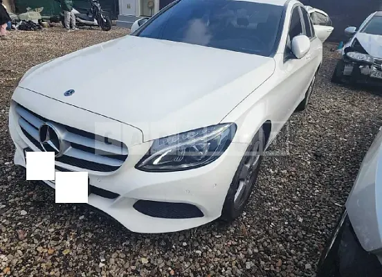 Photo 2 of 10: 2018 Mercedes-Benz C 200d, VIN WDDWF3HB1JR349512 — Korean insurance auction