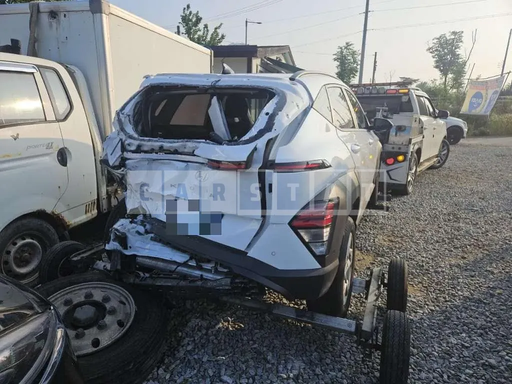 Photo 2 of 8: 2025 Hyundai Kona Gasoline — Korean insurance auction