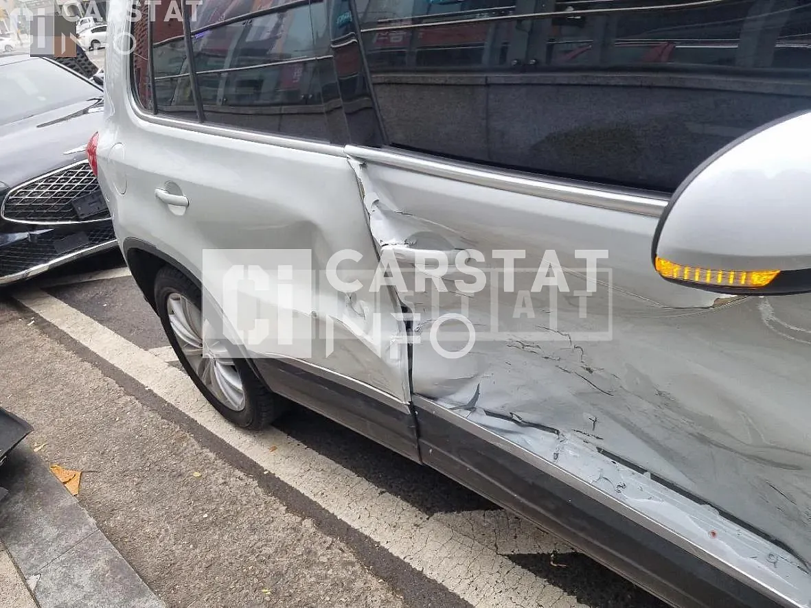 Photo 2 of 14: 2015 Volkswagen Tiguan 2.0 TDI BMT — Korean insurance auction
