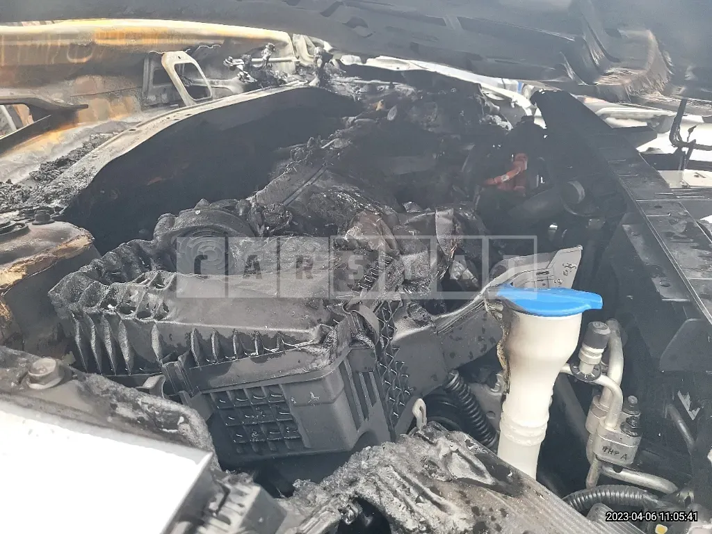 Photo 2 of 28: 2022 Kia Sorento, VIN KNARL81GBNA071358 — Korean insurance auction