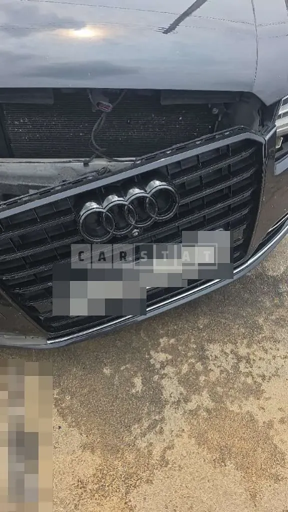 Photo 2 of 32: 2015 Audi A8L 60 TDI quattro — Korean insurance auction