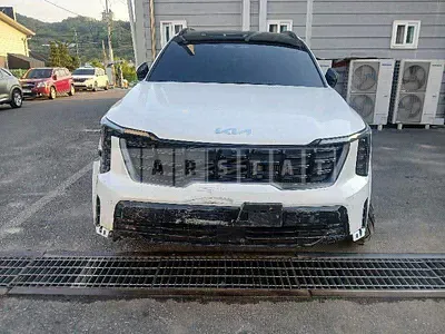 Photo 1 of 28: 2024 Kia Sorento, VIN KNARH81FHSA324250 — Korean insurance auction