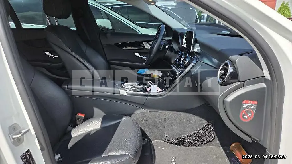 Photo 2 of 26: 2015 Mercedes-Benz C200 d — Korean insurance auction