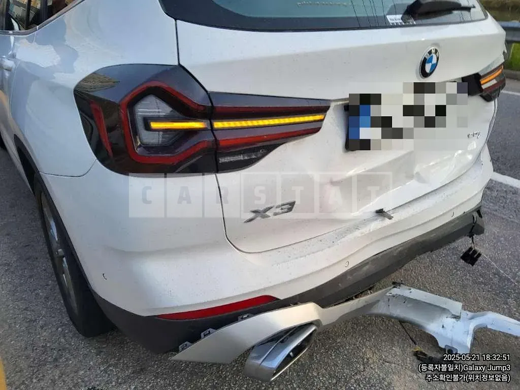 Photo 2 of 10: 2022 BMW X3 xDrive20i — Korean insurance auction