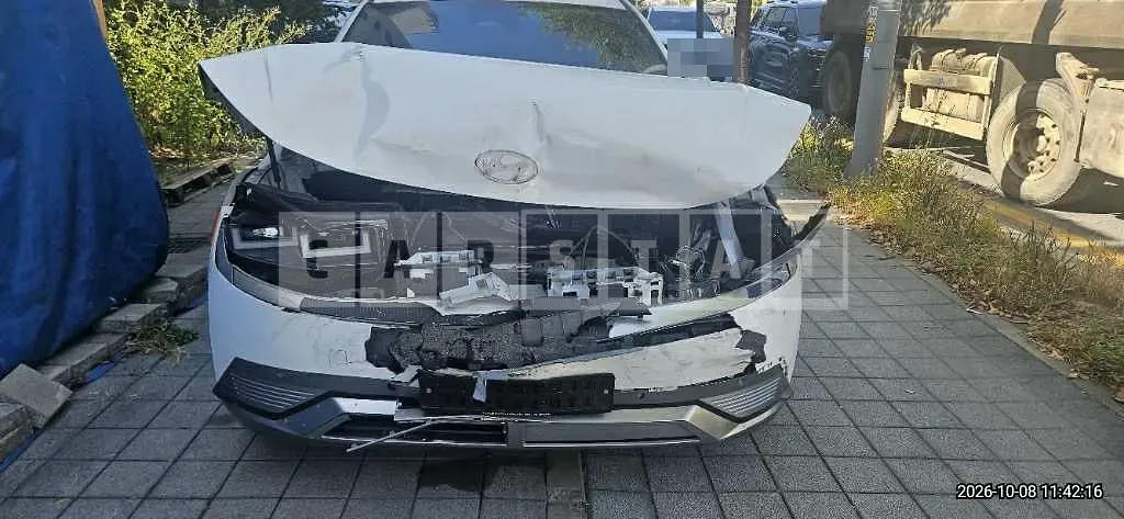 Photo 2 of 14: 2021 Hyundai IONIQ 5 AWD Long Range — Korean insurance auction