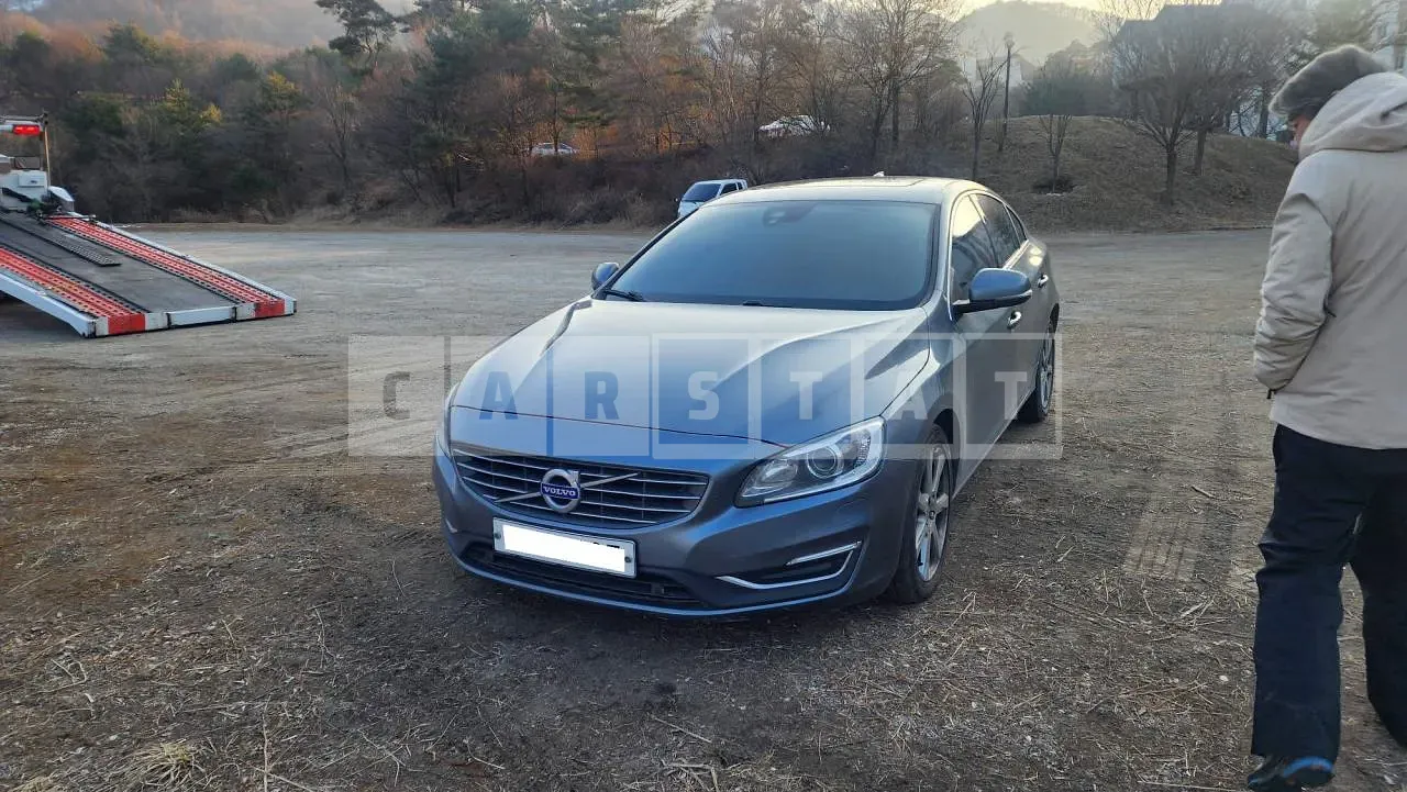 Photo 2 of 24: 2016 Volvo S60D3, VIN YV1FS79B0H2429097 — Korean insurance auction