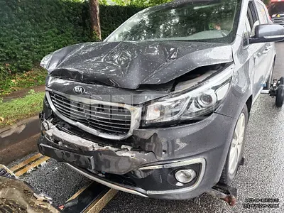 Photo 1 of 24: 2017 Kia Carnival, VIN KNAMC81ABHS323400 — Korean insurance auction
