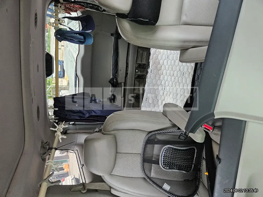 Photo 2 of 50: 2017 Kia Carnival — Korean insurance auction