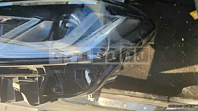Photo 1 of 3: 2022 BMW (parts) 520i Headlamp — Korean insurance auction