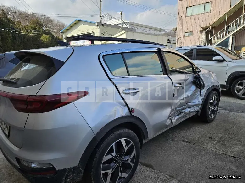Photo 2 of 12: 2022 Kia Sportage, VIN KNAP681ABNK976756 — Korean insurance auction