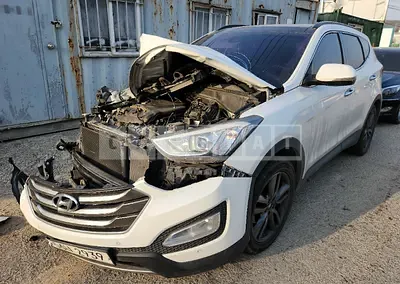 Photo 1 of 20: 2015 Hyundai Santa Fe, VIN KMHSW81UBFU420777 — Korean insurance auction